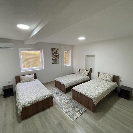 Vila 5 Hotel Prilep Exterior photo