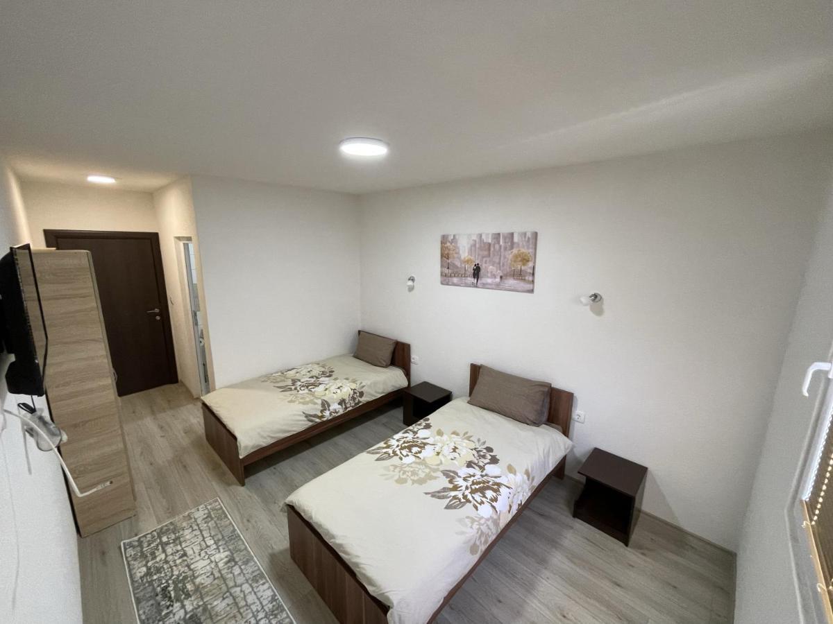 Vila 5 Hotel Prilep Exterior photo